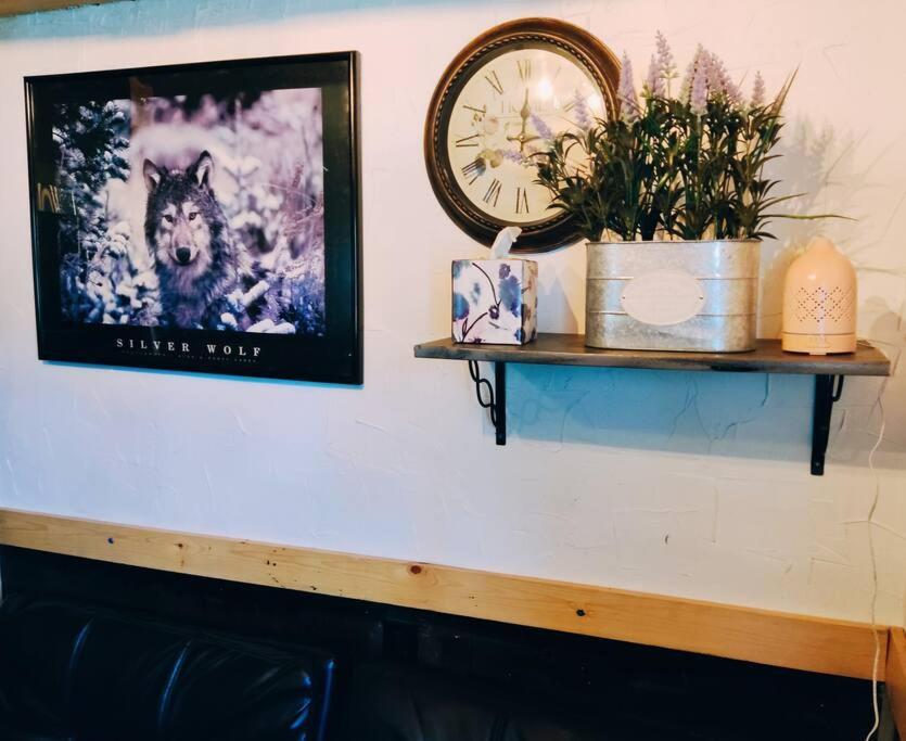 Wolf'S Cabin-Walk To Downtown โนเบิลสวิลล์ ภายนอก รูปภาพ